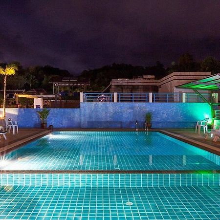 Larn Park Resortel Patong Exteriör bild