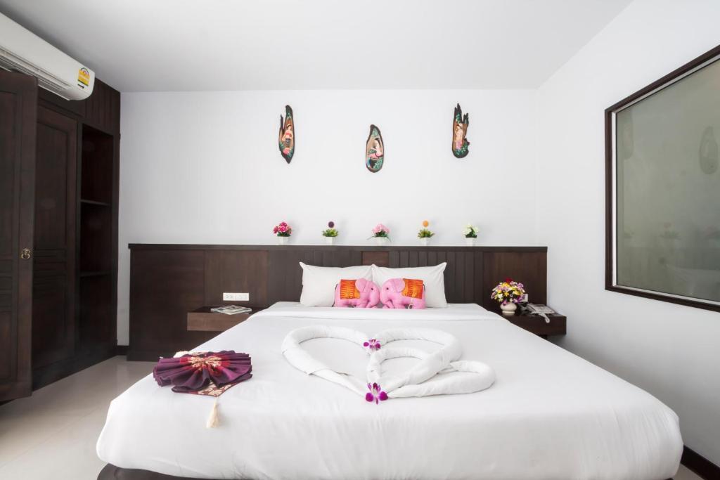 Larn Park Resortel Patong Rum bild