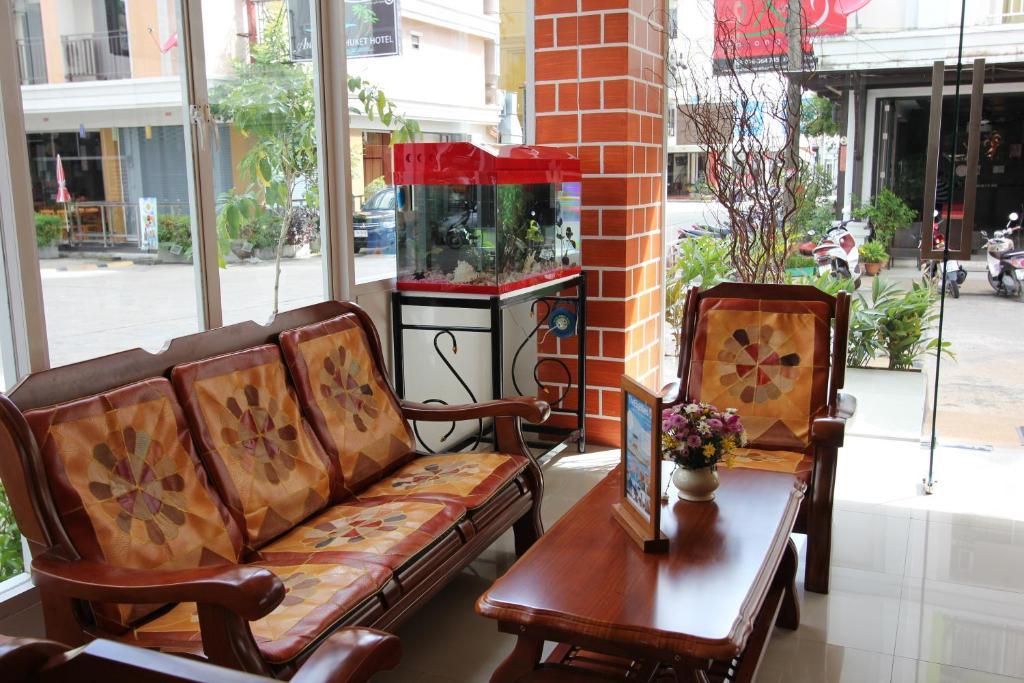 Larn Park Resortel Patong Exteriör bild